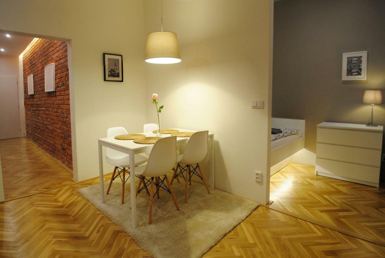 Apartments Centre In Style Olomouc Esterno foto
